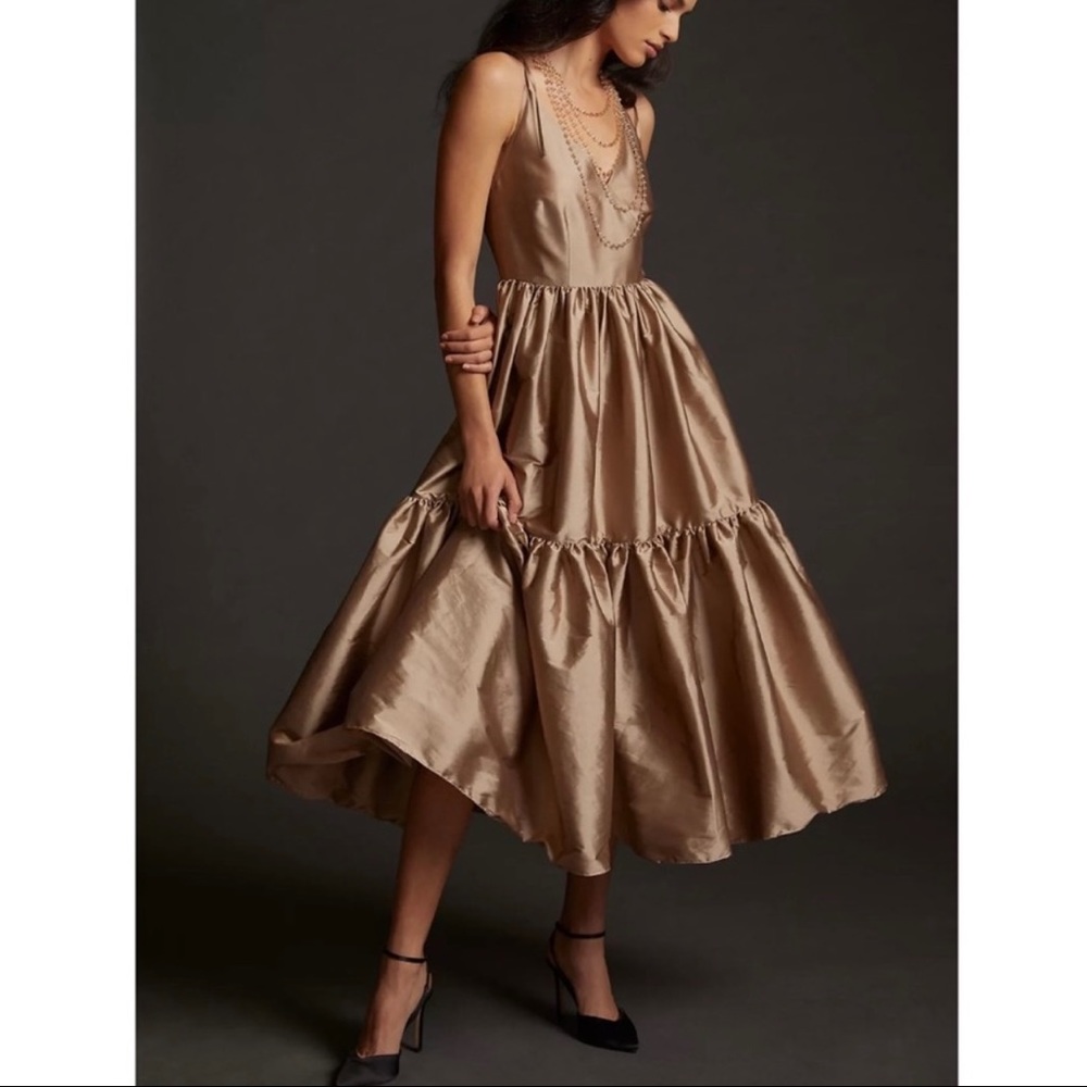 Bloni Bronze Tiered Maxi Dresz